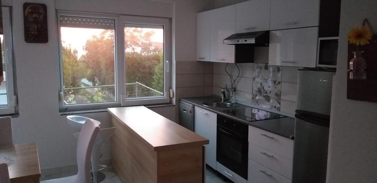 Apartman Zvoncica Vrsi Exterior foto