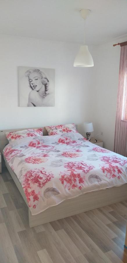 Apartman Zvoncica Vrsi Exterior foto